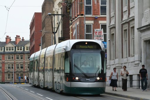 Nottingham Express Transit tram 207 at Goldsmith Street