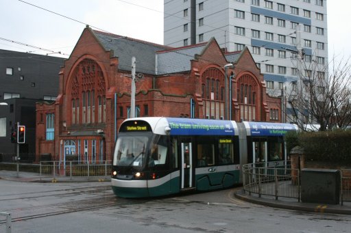 Nottingham Express Transit tram 210 at Gregory Boulevard