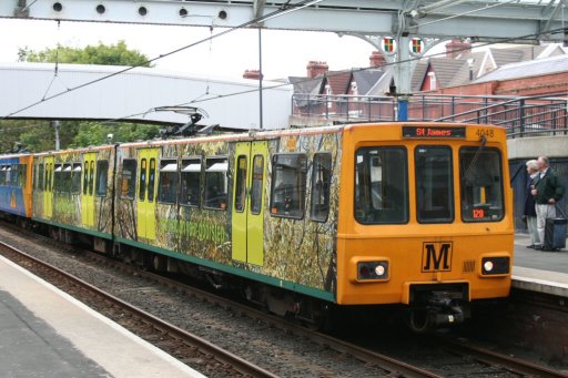 Tyne and Wear Metro unit 4048 at Whitley Bay station
