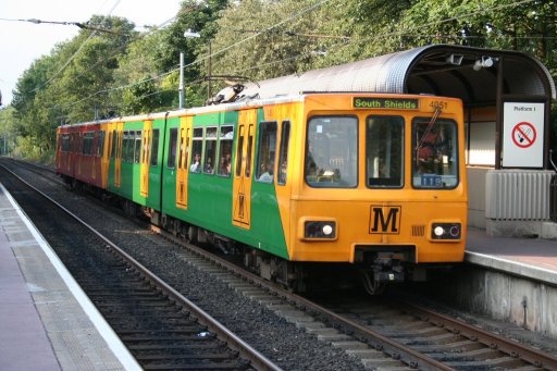 Tyne and Wear Metro unit 4051 at Ilford Road station
